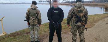 Зимовий заплив: на Одещині прикордонники затримали чоловіка, який намагався перетнути кордон на каяку